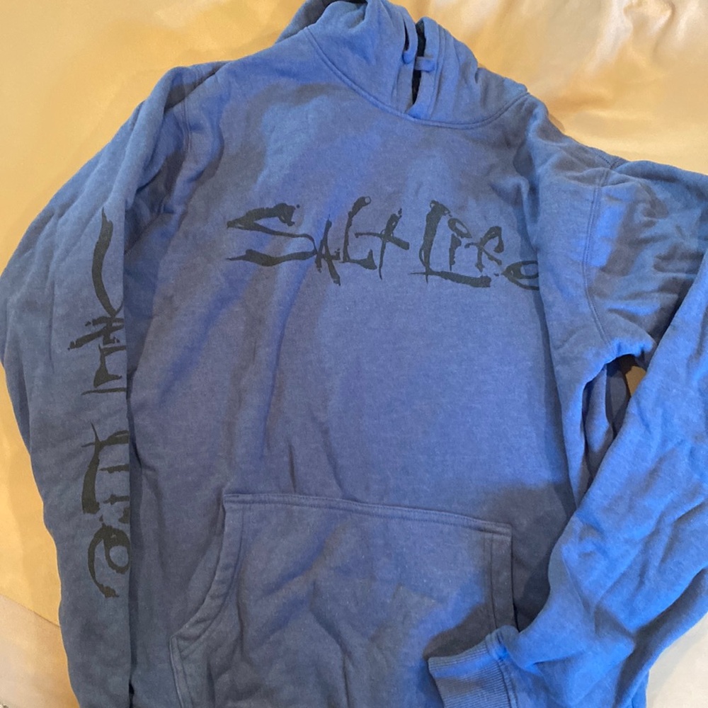 Men’s Salt Life hoodie size medium